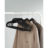 Lot de 30 cintres noirs