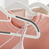 Lot de 50 cintres blancs