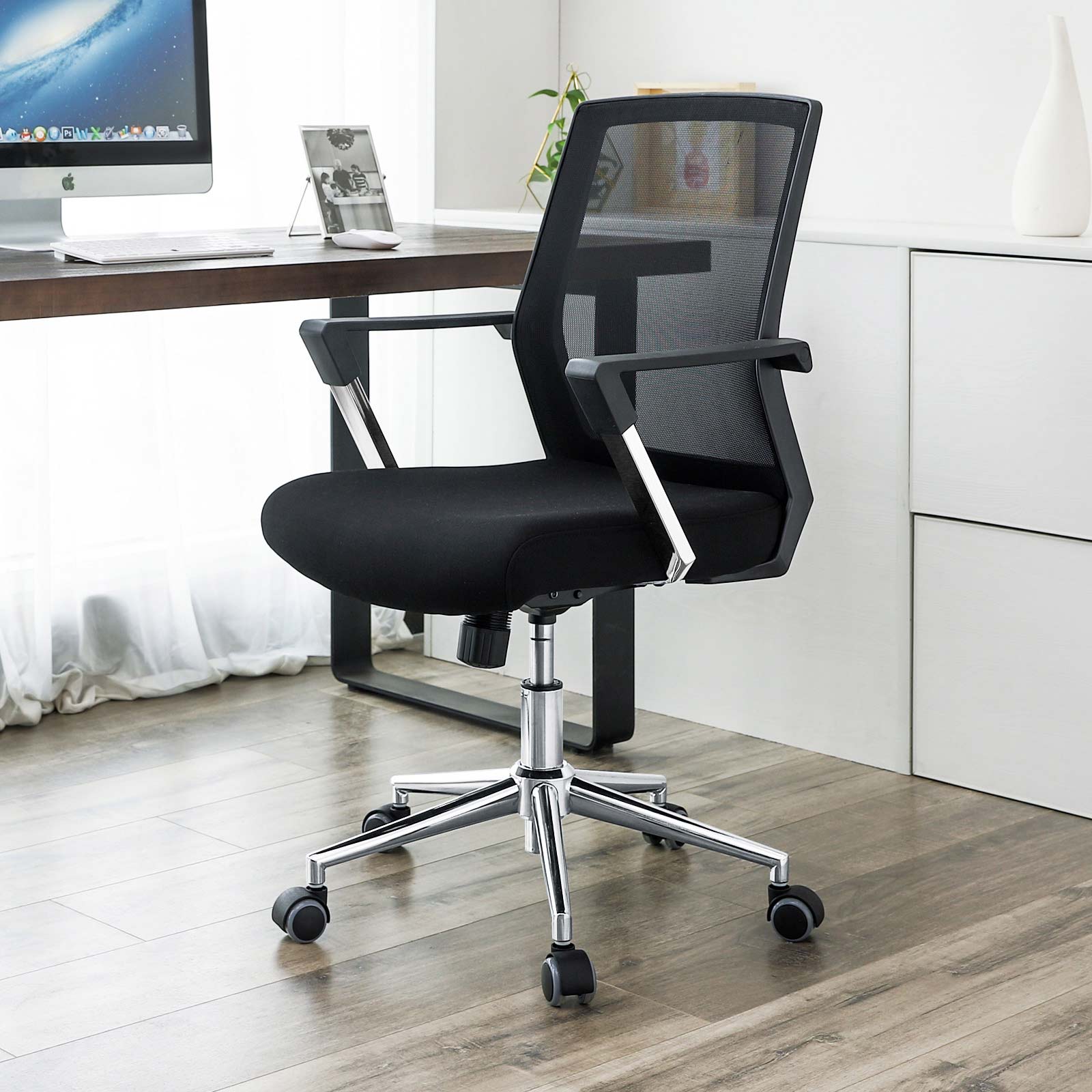 Bürostuhl Chefsessel mit Netzrückenlehne bis 150 kg belastbar Schwarz