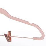 Lot de 24 cintres roses